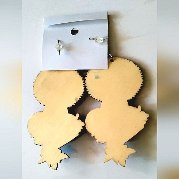 NEW Hand-painted Wood Earrings Featuring Cowries! 3". Handcrafted Items. Blue. - Picture 3 of 4